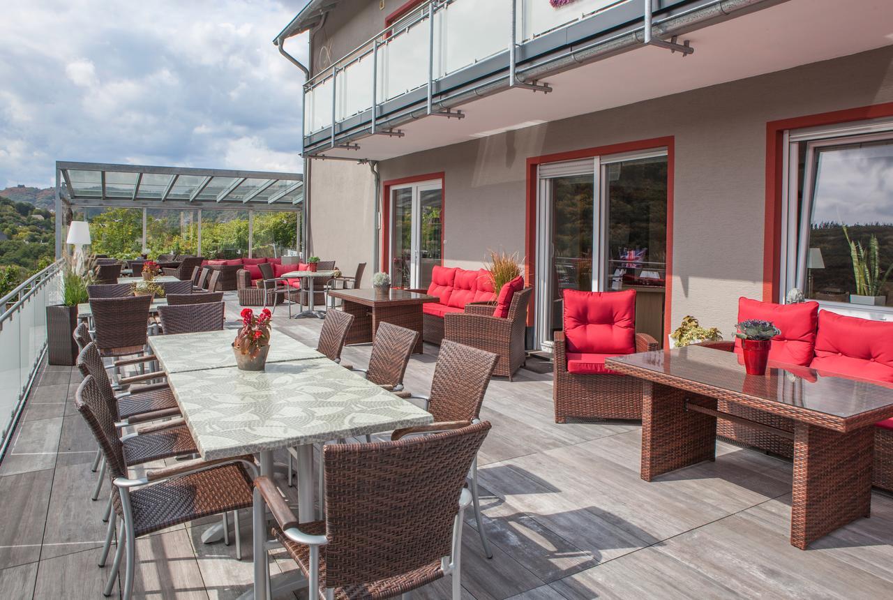 Hotel-Restaurant-Weingut Kapellenhof Klotten Bagian luar foto