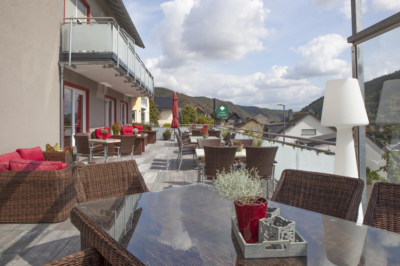 Hotel-Restaurant-Weingut Kapellenhof Klotten Bagian luar foto