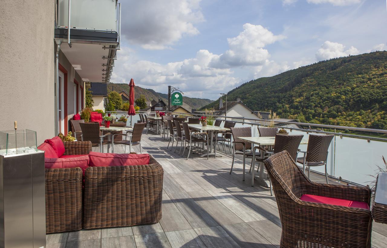 Hotel-Restaurant-Weingut Kapellenhof Klotten Bagian luar foto